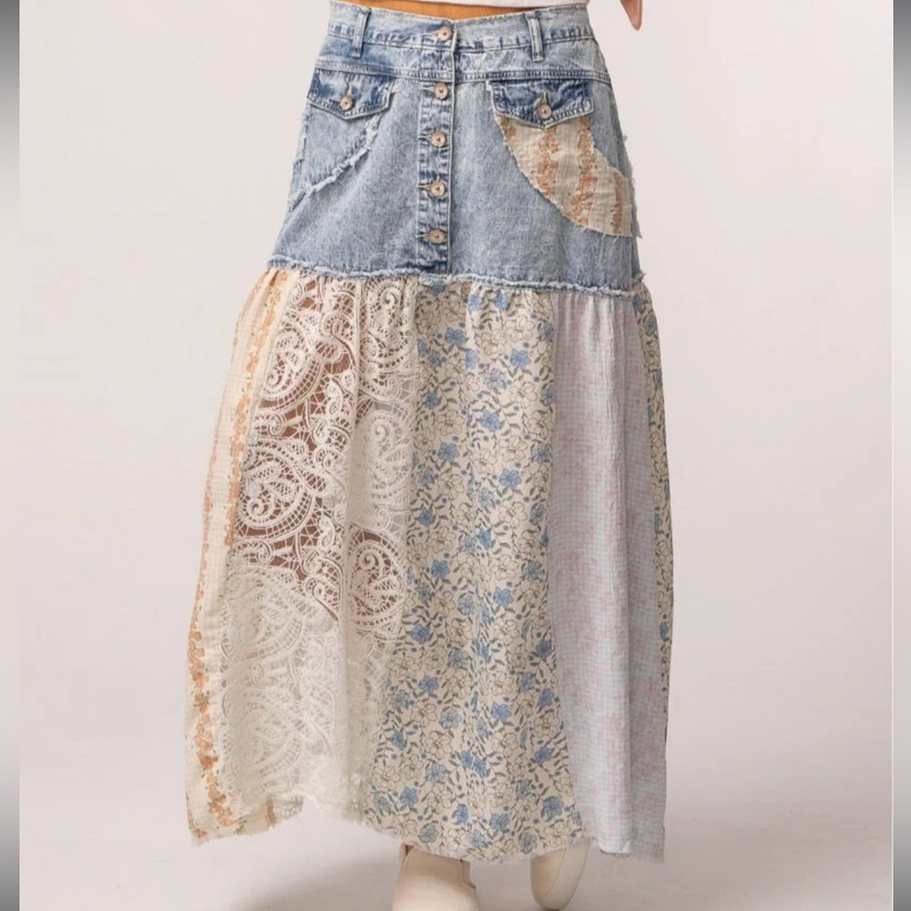 *Free Gift* POL Denim and Lace A-Line Skirt - Picture 2 of 13